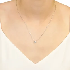 Colgante redondo con diamante