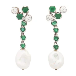 Pendientes de oro blanco, esmeraldas, diamantes y perlas