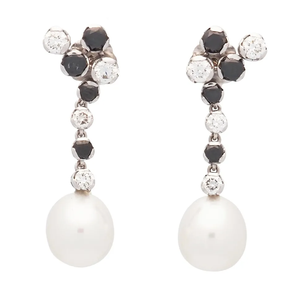 Pendientes largos de diamantes y perlas australianas