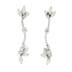 Pendientes largos de oro blanco y diamantes navetttes