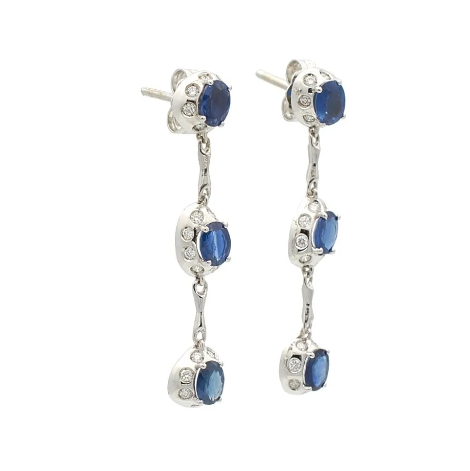 Pendientes largos de oro blanco, zafiros y diamantes - 1015