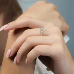 Solitario con diamante