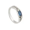 Sortija con zafiro y diamantes