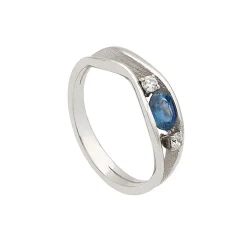 Sortija con zafiro y diamantes