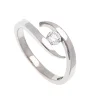 Sortija cruzada de oro blanco y diamante
