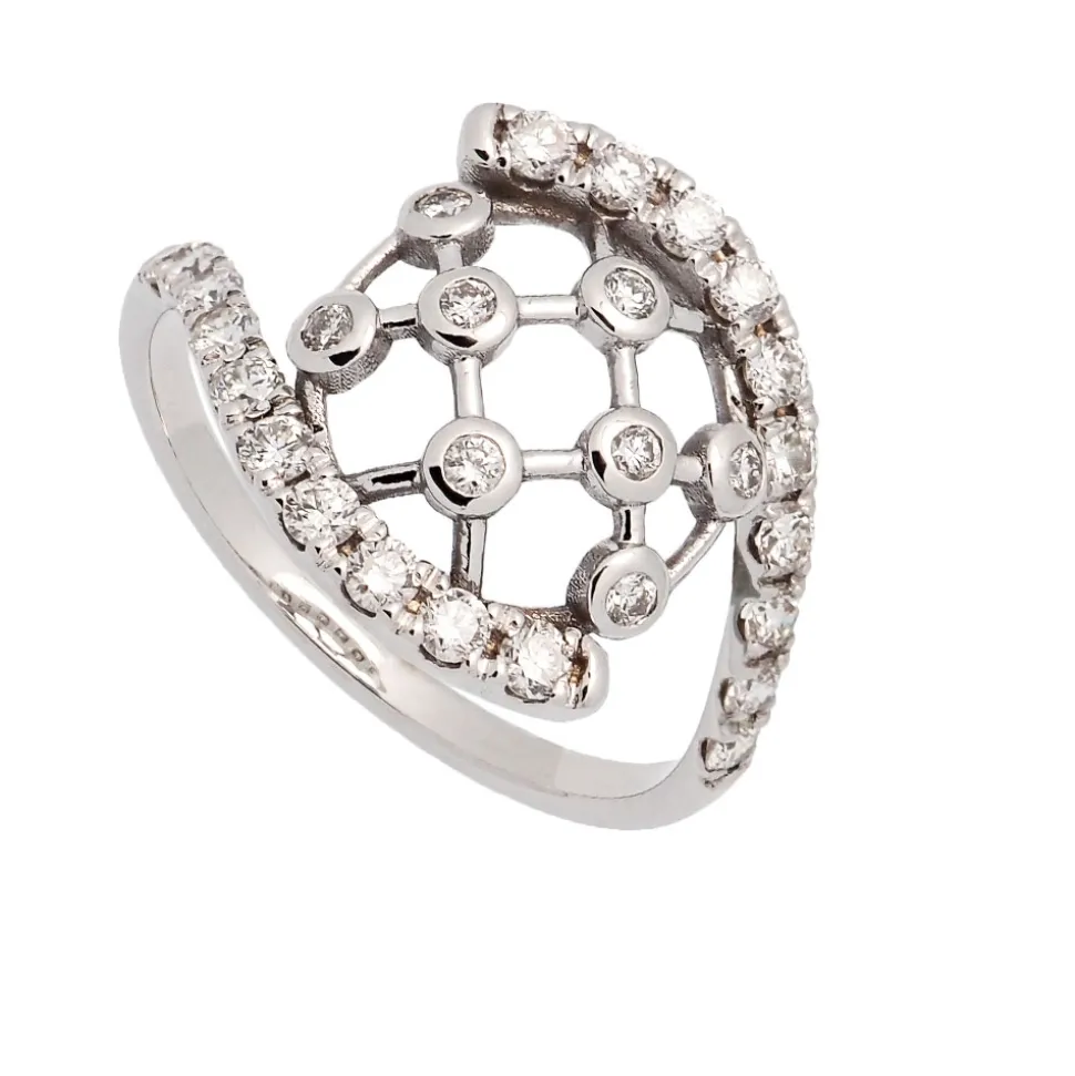 Sortija de oro blanco con rejilla de diamantes