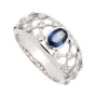 Sortija de oro blanco, diamantes y zafiro oval
