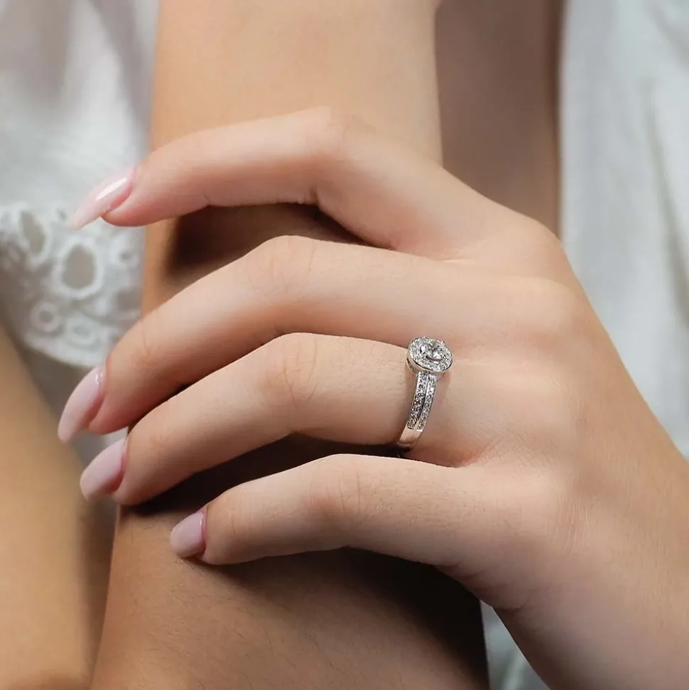 Sortija rosetón de diamantes